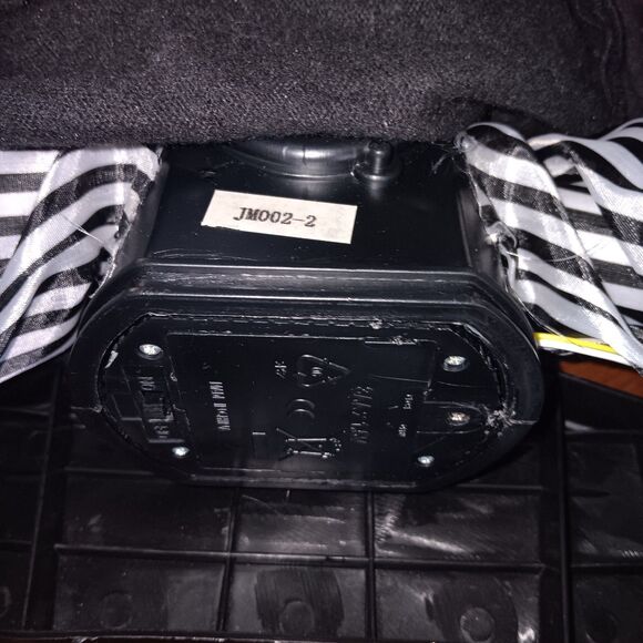 Creepy Dawn the Animated Crawling Zombie Girl Indoor or Covered Outdoor Appx 26" - Picture 2 of 13